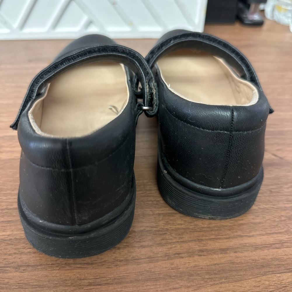 Childrens Place Black Dress Uniform Shoes Size YOUTH 1 - Picture 3 of 5